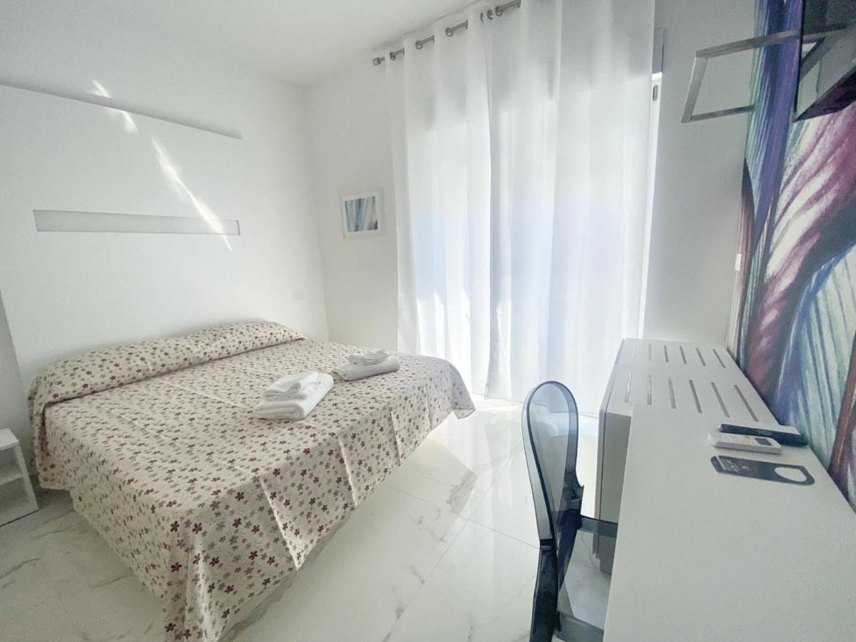 Il Viaggiatore Relais Sul Mare Gasthof Geata