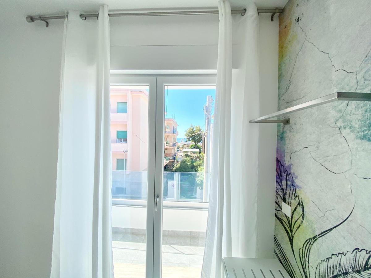 Il Viaggiatore Relais Sul Mare Gasthof Geata